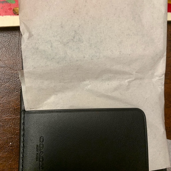 Men’s Magnetic Card Holder - Picture 3 of 4